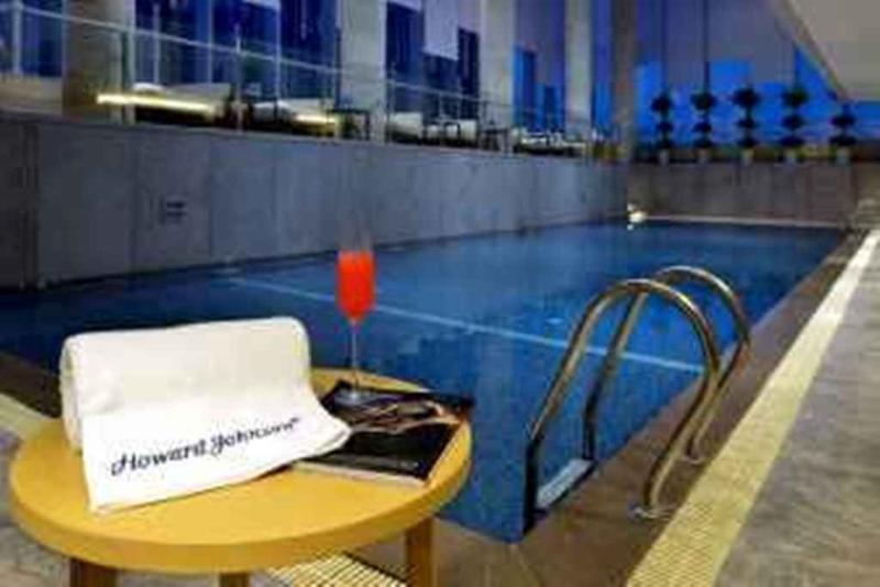 Howard Johnson Ifc Plaza Ningbo Exterior photo