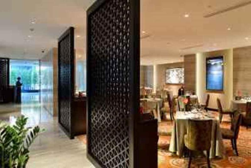Howard Johnson Ifc Plaza Ningbo Restaurant photo